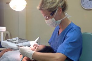 Dr. Jana Schutte | Expedition Bolivien I Consultorio Dental
